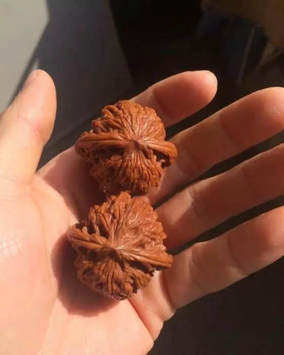 『』汗手、干手、油手、中性手分别怎么盘文玩？