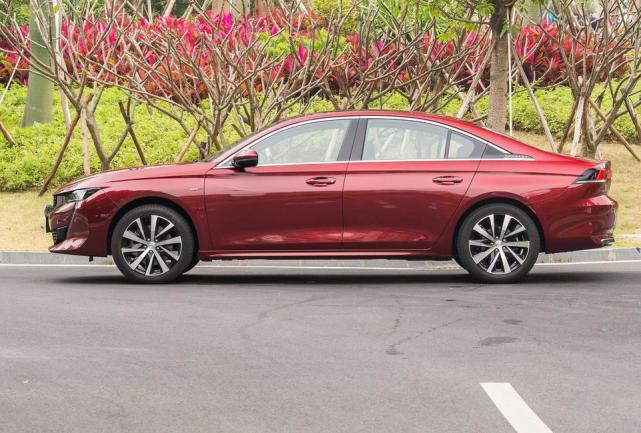 「标致508」一路跌至14.4万，高速220码不飘，1.6T+6AT，果断放弃雅阁