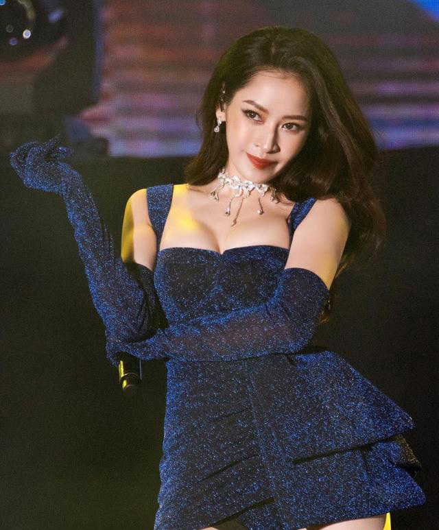 「」好身材是怎样的？华为代言人的身材，手机都没她“香”