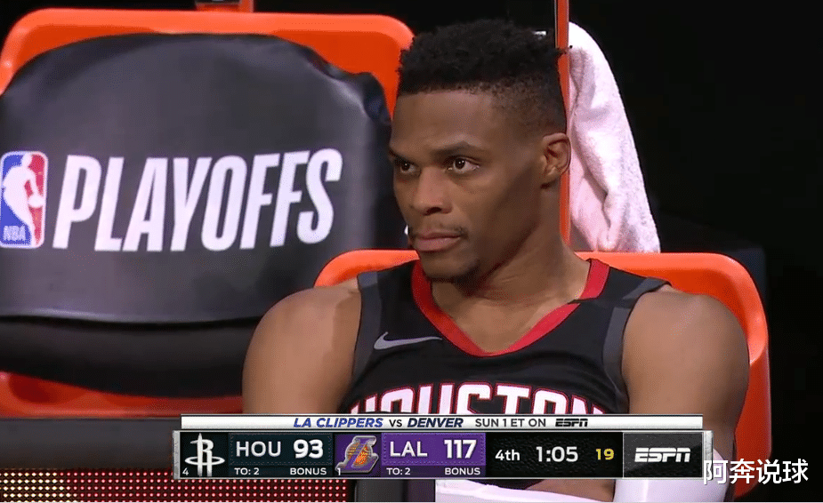 詹姆斯·哈登|20中12！哈登太想赢了，威少赛后拒绝握手，谁注意他的表情
