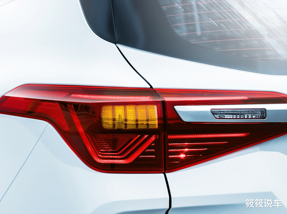 『途观l』起亚版“小路虎”上市！比本田缤智霸气，油耗5.4L+国六，10.88万