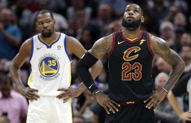 迈克·泰森@5个詹姆斯对阵5个杜兰特，七局四胜谁赢？球迷：他会被打爆！