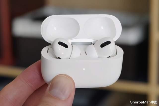 iphone12|不到200元！汪峰1800天做出「国产Airpods」，把苹果“拉”下王座