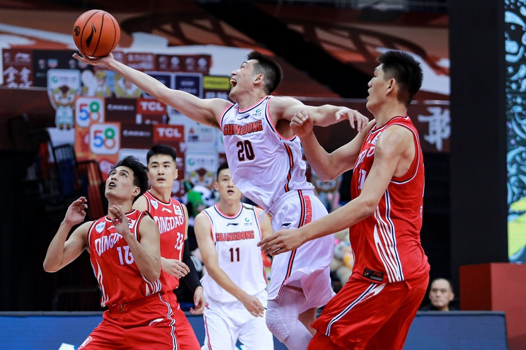 苏伟|倚老卖老？苏伟7分钟6犯+空篮不进，却在场上大骂队友，真把自己当老大？