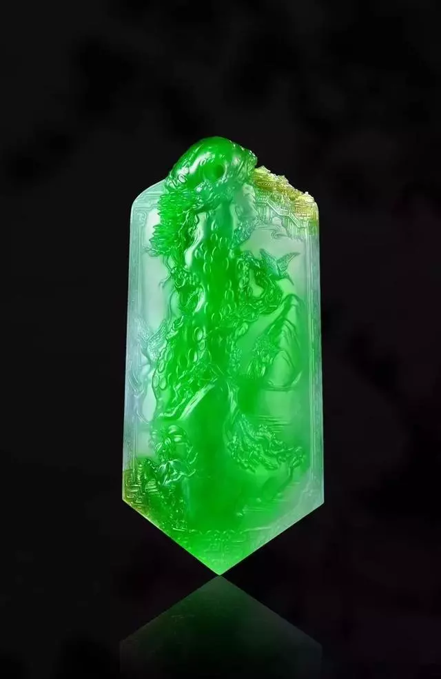 翡翠|一块极品黄夹绿翡翠的创作过程，光看原料就让人心乱神迷！