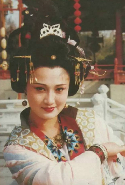 杨贵妃|原以为贾玲不适合演“杨贵妃”，看到定妆照后，恍若本尊穿越啊！