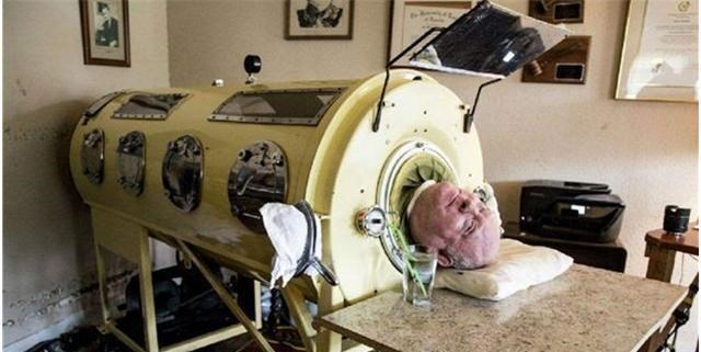 美國男子躺“鐵桶”67年：隻能露出一顆頭，卻自學成一名律師-圖3