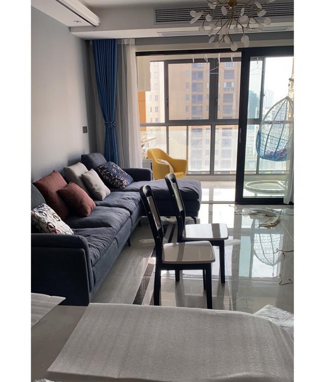 「」花150天装修混搭新房，进门就被镀金灯迷住，主卫改迷你衣帽间！