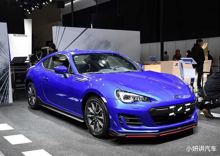 『宝马3系』又一日系亲民跑车！2.0T爆200马力+6AT，比宝马3系出色，配双独悬