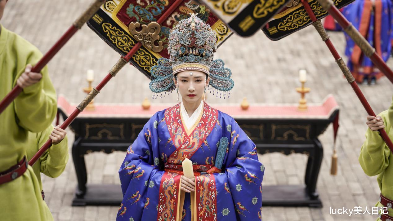 「江疏影」江疏影还有“学生气”？高马尾元气满满，网友：谁信她33了