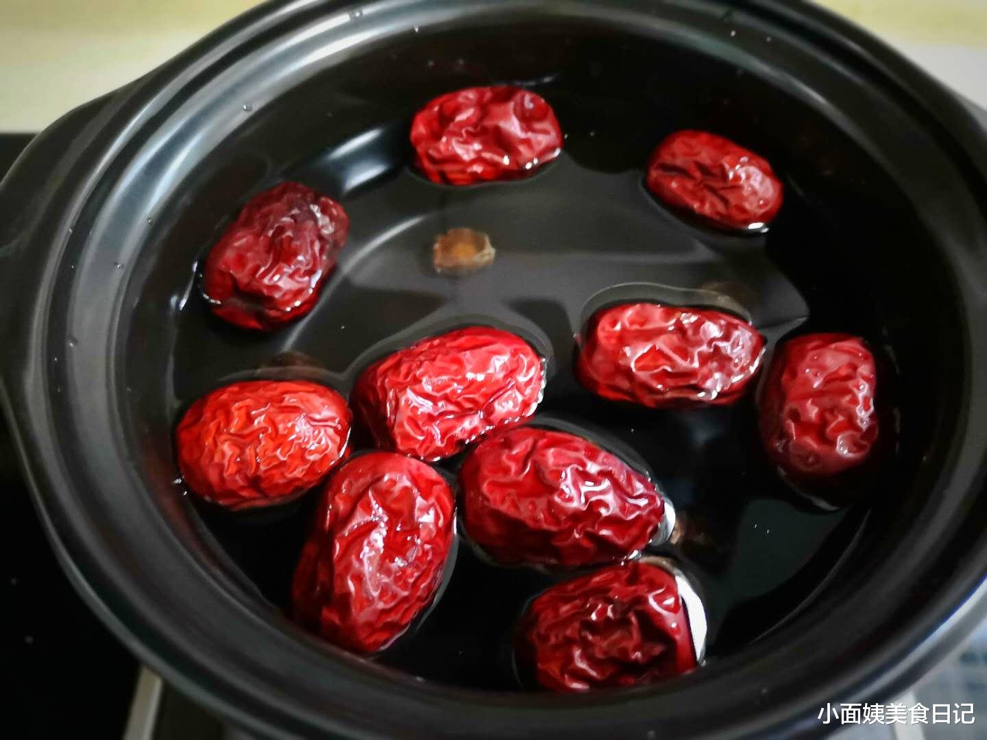 黄芪|从现在到三伏前，每天喝一碗它，才5块钱，精神饱满过三伏天！