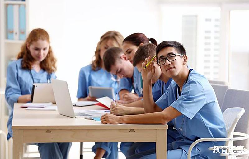 医学生：教育部定向招收5专业本科医学生：支持中西部，圆贫寒学子大学梦