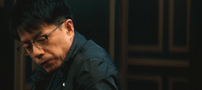 梁朝伟|58岁梁朝伟新片出预告，刘嘉玲亲自打call，他说想疯狂一次