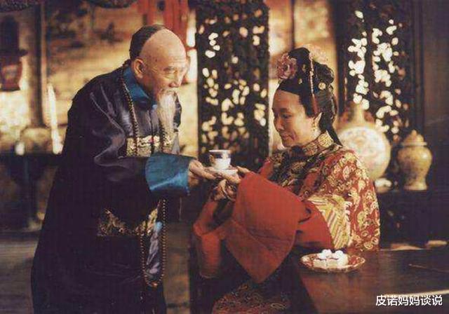 |慈禧一生最羞耻时刻，太监不能插手，要宫女帮忙，回宫后无人敢提