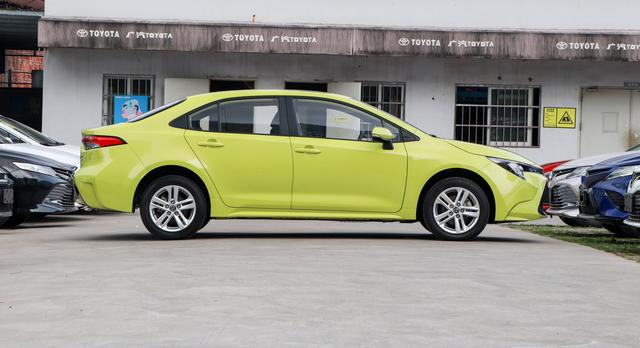 丰田雷凌|丰田厚道了，2021款新车配置升级，但价格不变，还给终生质保