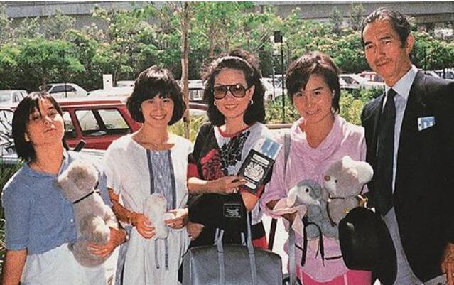 「何鸿燊」赌王何鸿燊家族之“多人运动 ”