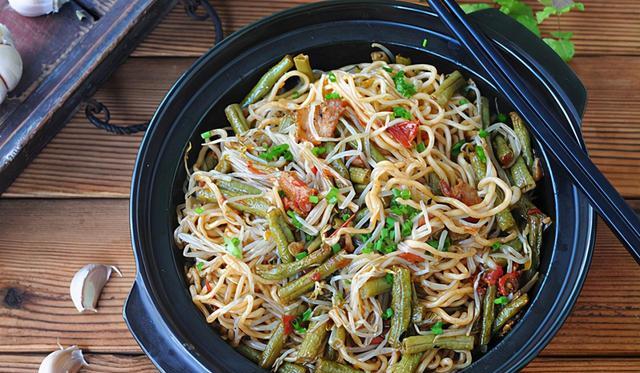 |天冷,儿子迷上了这碗面,爽滑多汁,香气扑鼻,1周5次嫌不够!