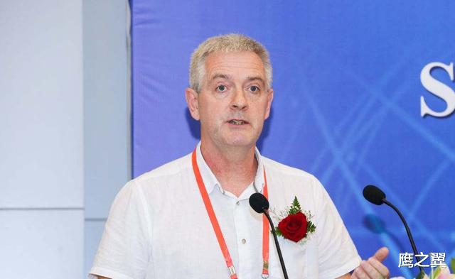 芯片|英国专家直言：中国是科技比较落后的国家！好像并不是完全没道理