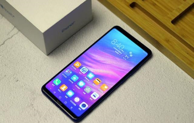 华为荣耀|华为彻底爆发！7000mAh+麒麟990+90Hz，幸福来得太突然