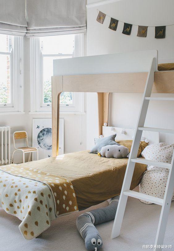 「」头疼，就剩一间8平房，怎么挤下两娃？靠窗打个阶梯式地台床！比上下铺实用