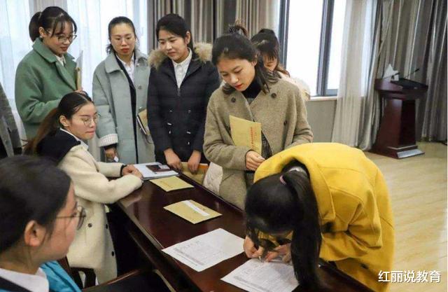 国企|在国企招聘时，为什么学历都是985、211起步？这4点你要知道