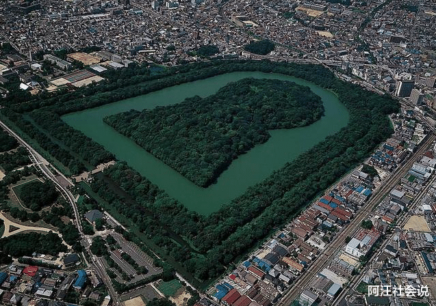 秦始皇▲日本挖开亚洲最大古墓,墓主堪比秦始皇,刚试挖就被震惊到了