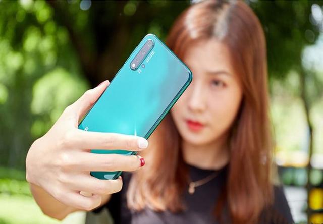 【5G】从2999降到1799，麒麟980+4800万四摄，5G夹缝中的真香机