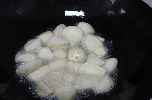 芋头|天凉了，多吃这“地下宝”，隔三差五吃一顿，顺时而食身体棒