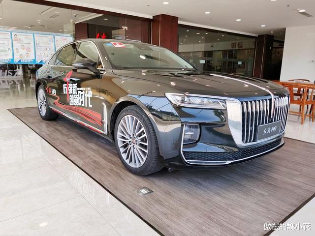 红旗@进店体验“红旗H9”,气场的确可媲美劳斯莱斯,内饰让人无可挑剔