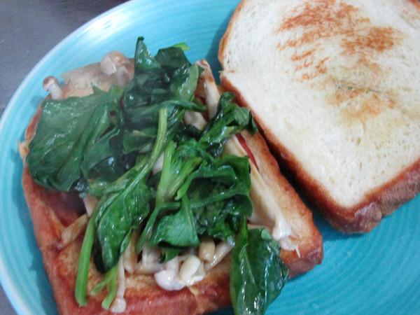 『吐司』看完蒋欣的“减肥餐”，回家照着吃7天，瘦了4斤，大肚腩悄悄没