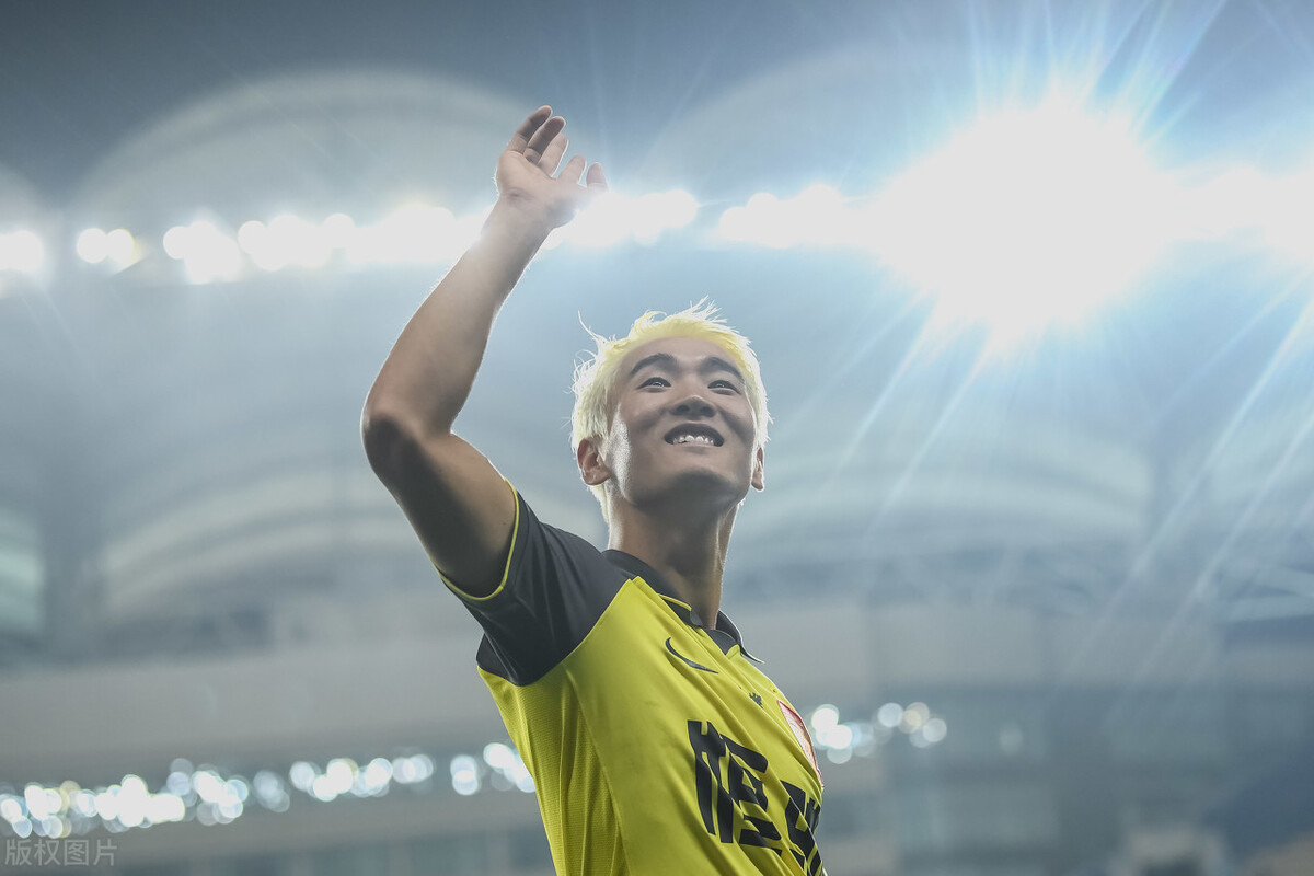 广州恒大|从7-1到3-1！恒大四连斩刷爆2纪录，年轻3国脚踢疯了+新MVP诞生