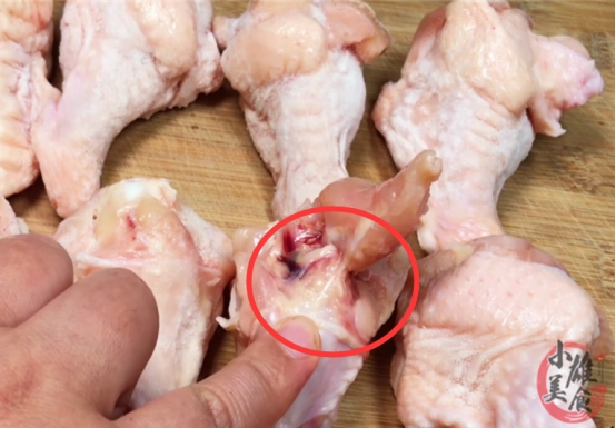 ▲原来超市的鸡腿有“小猫腻”,一直知道太晚了,看完马上告诉家人