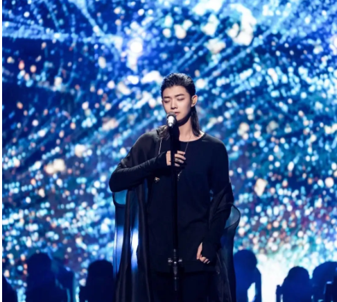 霍尊|霍尊这次人设崩塌，这样的国风美少年，你还喜欢吗