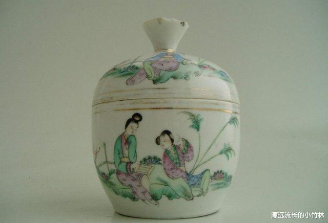 『古董』千年前的古董被挖出，专家看了两瓷器，气得直接砸烂