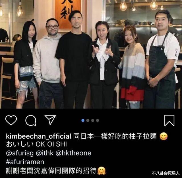 邱淑贞@52岁邱淑贞还在奔波，富豪丈夫亏损7亿，带女儿到店铺招揽生意