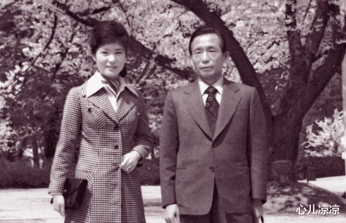 「普京」各国总统泳照：朴槿惠年轻时十分美艳，普京才是霸气侧漏