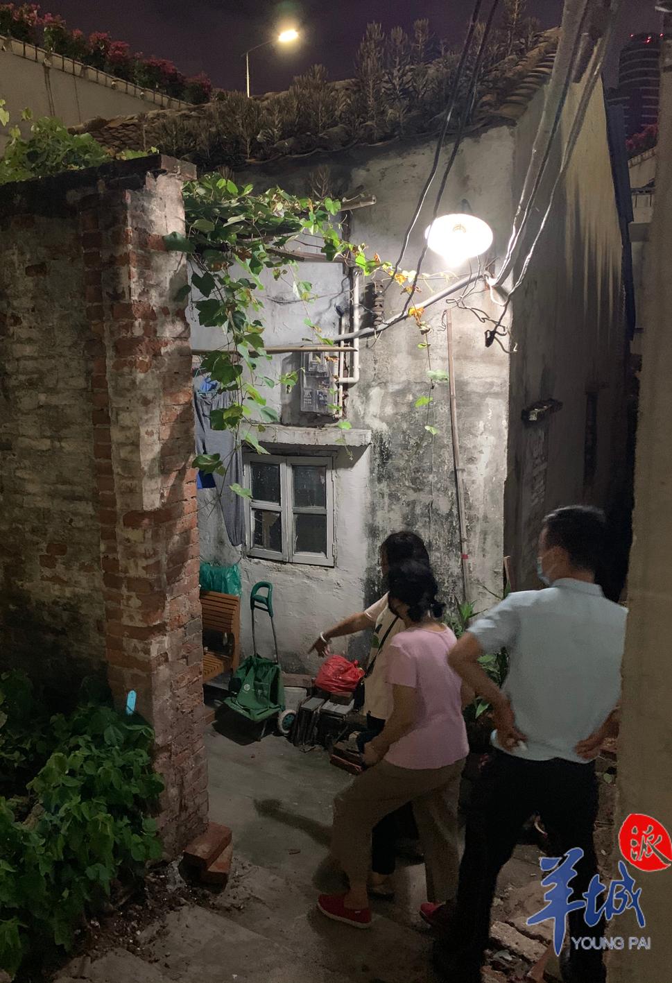 羊城派|记者实探广州网红“桥中房”，业主回应“我们不承认是钉子户”