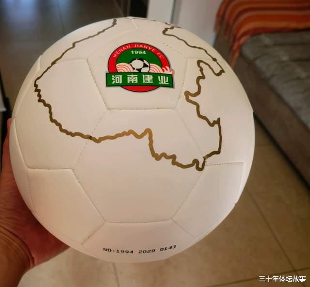 河南建业|建业俱乐部开始反击：球衣划算便宜，却没几个球迷愿意购买