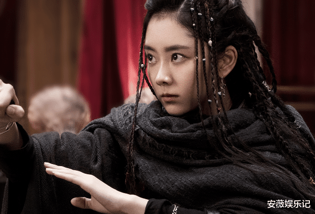 官宣▲最新官宣定档的两部剧，一部民国一部古装，你会看哪一部？