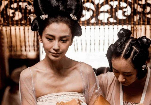 『Angelababy』?杨颖有多撩人?当她10年前的旧照曝光后,网友:晓明哥眼光不赖啊