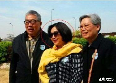 李连杰|李连杰抛弃大肚子原配, 转身娶利智, 你以为移情别恋, 背后藏着秘密