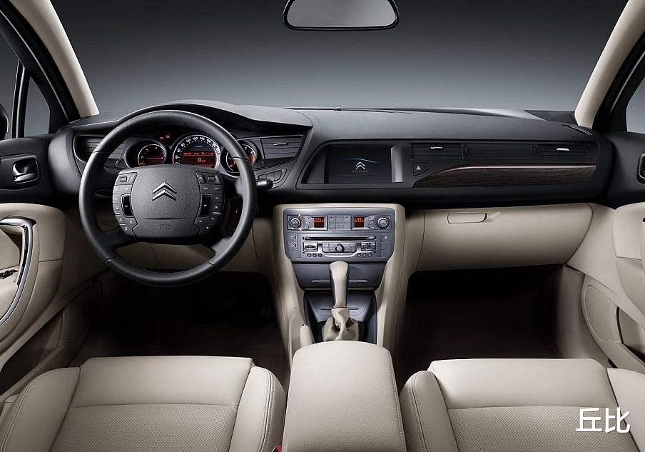 法系车|盘点法系车那些令人咬牙切齿的“浪漫”设计