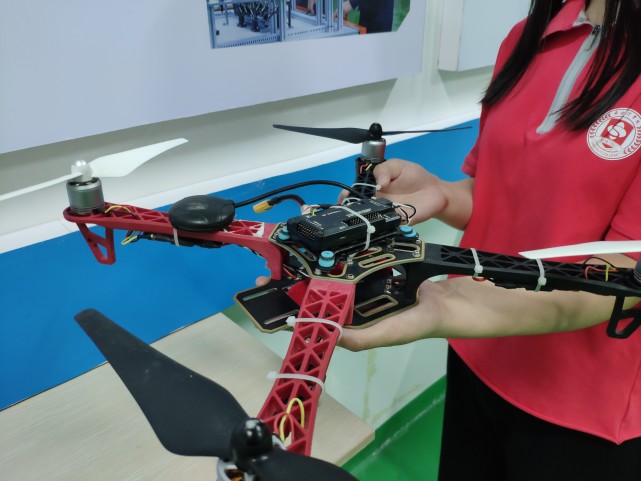 高职院校|同样是专科,为何有的叫高职,有的叫高专,哪个文凭高?