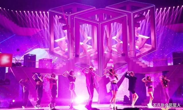 吴亦凡■归国四子618舞台：吴亦凡黄子韬被嘲，张艺兴压轴，鹿晗没舞台