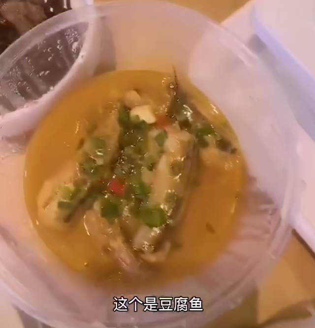 朱丹|39岁朱丹入院待产！素颜出镜福相满满认不出，妹妹陪产不见周一围