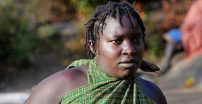 非洲的神秘部落，女性以“臀大”為美，不能拒絕男性“任何要求”-圖2