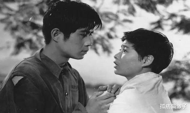 郭凯敏：62岁郭凯敏：没出名时发妻离他而去，二婚娶尤勇前妻，儿子帅到爆