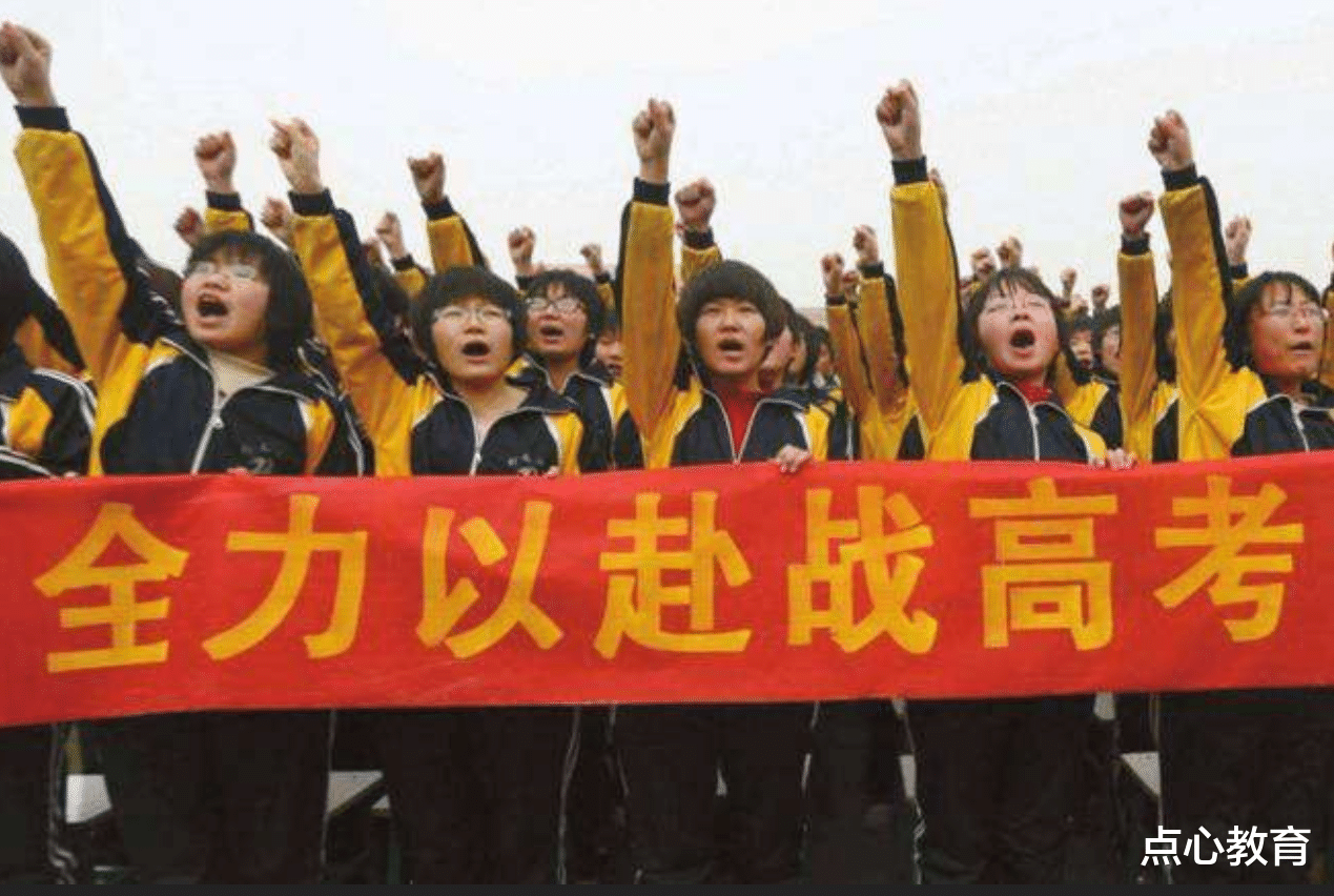 大学|高考“叛逆”女孩，8000多字作文得0分，如今怎样了？