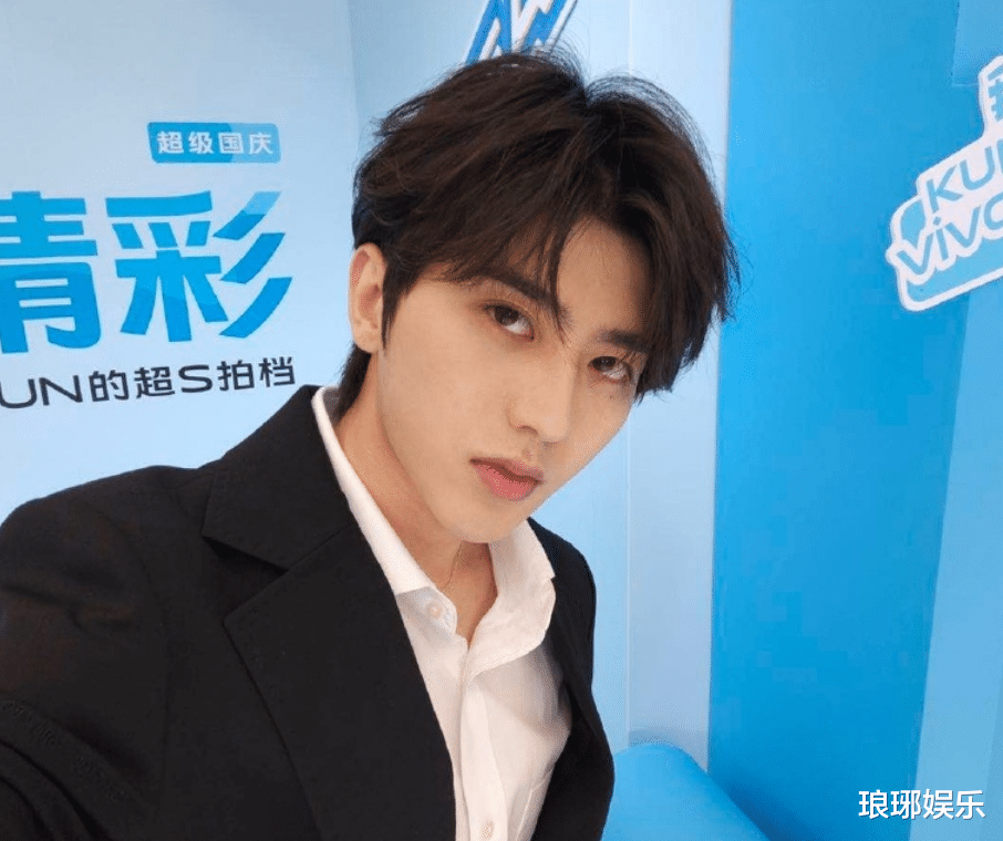 肖战|网曝肖战新剧进组消息，搭档女主杨超越，原定男主是蔡徐坤！