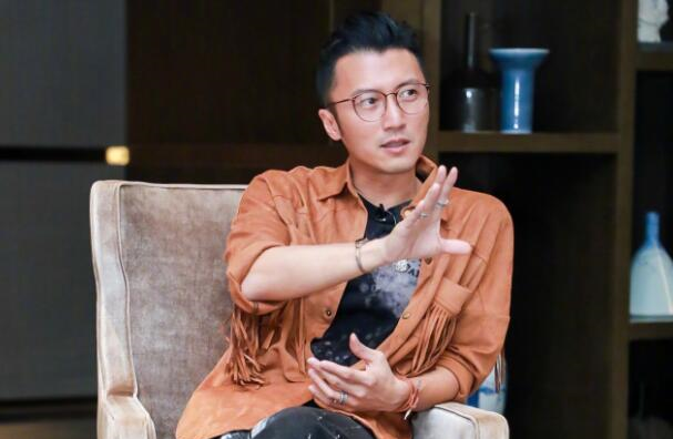 李健|李健打电话向谢霆锋借钱，谢霆锋问需借多少，李健的回复超搞笑